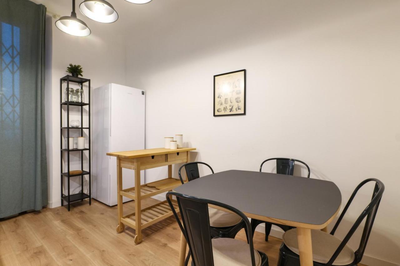 Contempora Apartments - Marcantonio Dal Re 40 Milan Bagian luar foto